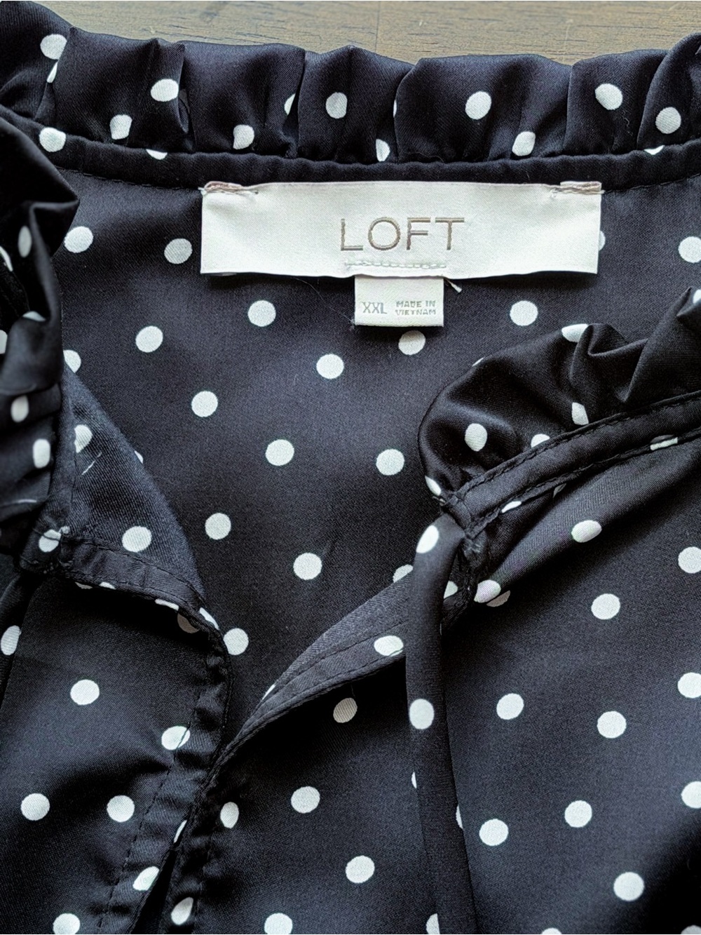 LOFT Black & White Polka Dot Ruffle Neck Blouse XXL Business Office Satin EUC - Picture 5 of 8